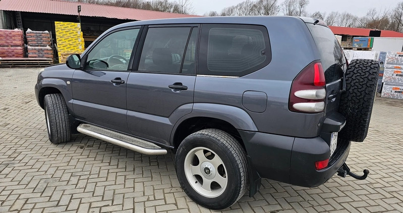 Toyota Land Cruiser cena 59000 przebieg: 288351, rok produkcji 2006 z Zawichost małe 121